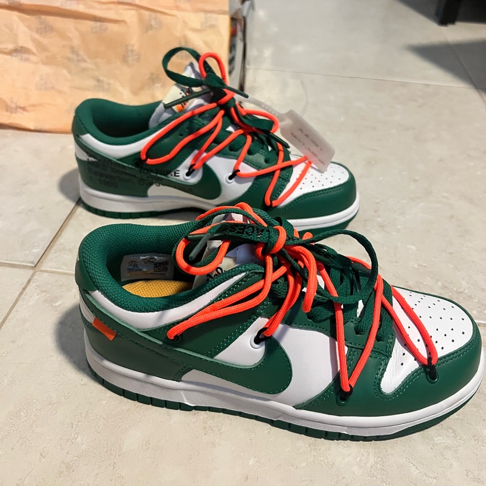 Nike dunk low off white pine green